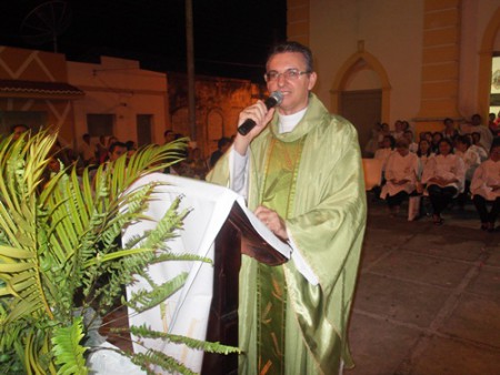 Ex-pároco, Pe. Edilson presidirá missa na festa da padroeira desta terça
